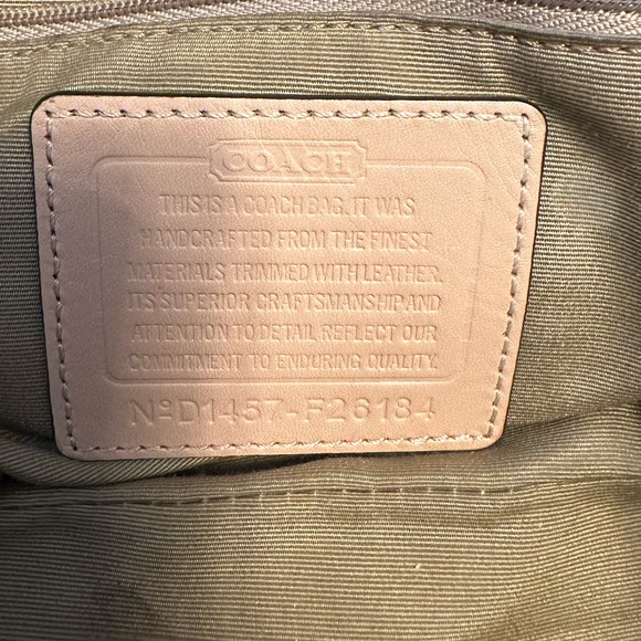 Women’s Coach handbag - Picture 3 of 9